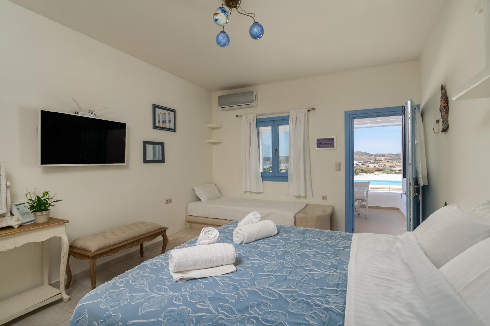 Blu Suites And Studios Адамас Экстерьер фото
