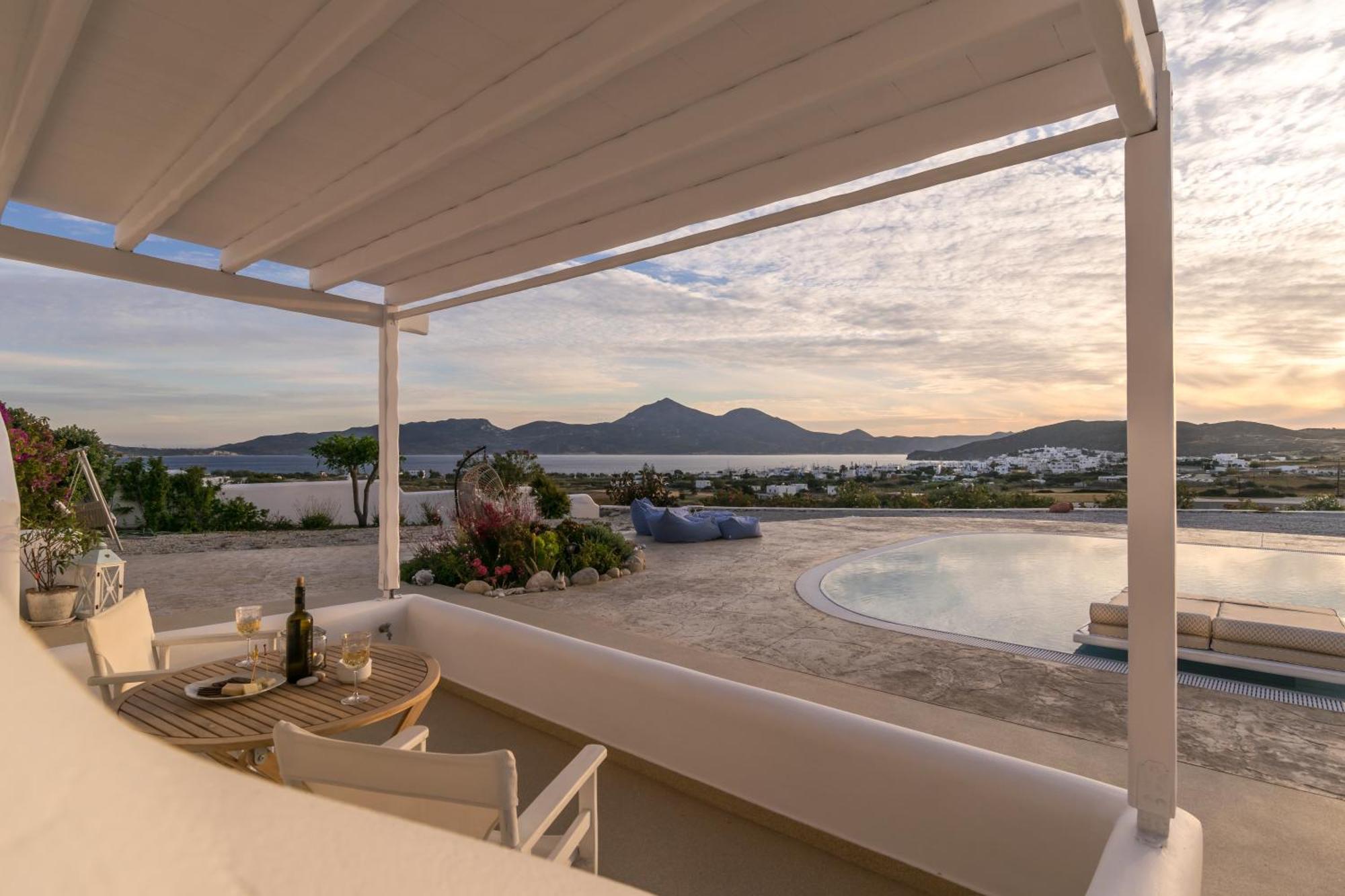 Blu Suites And Studios Адамас Экстерьер фото