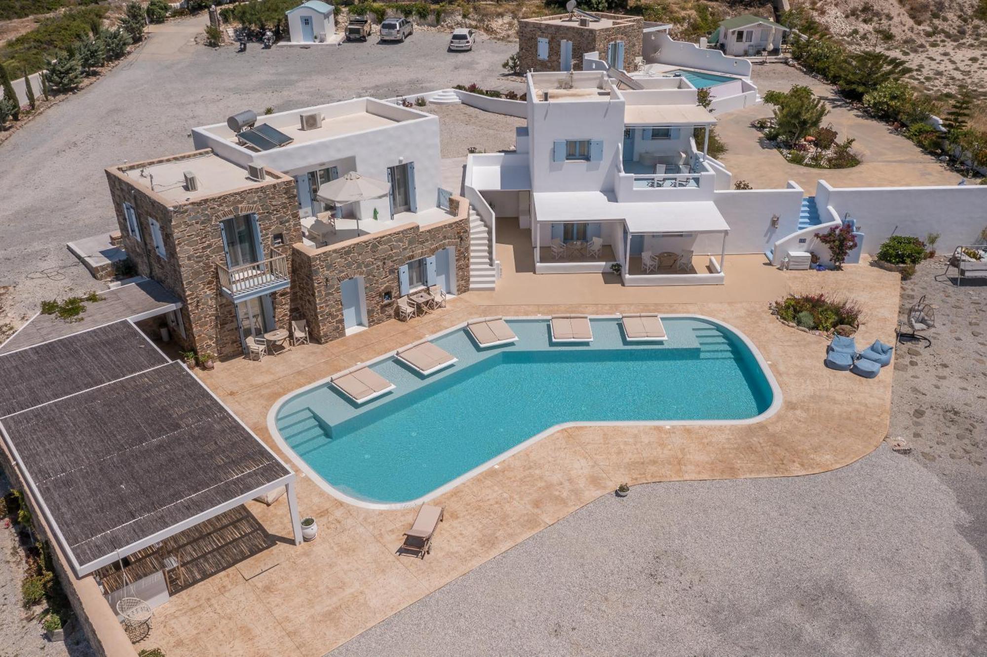 Blu Suites And Studios Адамас Экстерьер фото